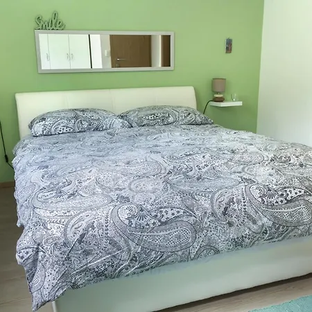 Jovich 1 Apartment *